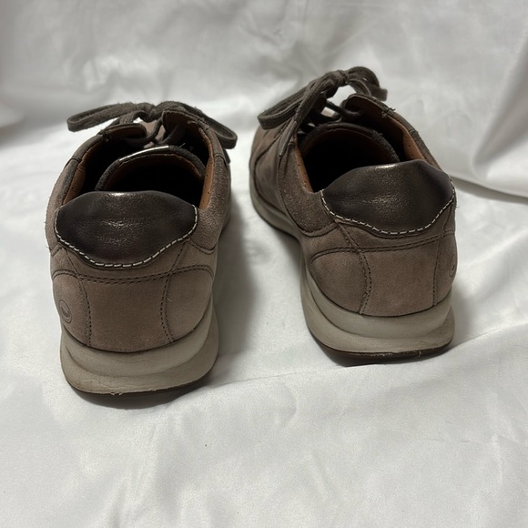 Clark’s Un Adorn Unstructured Pebble Size 7.5W (wide) Shoes - Picture 4 of 14